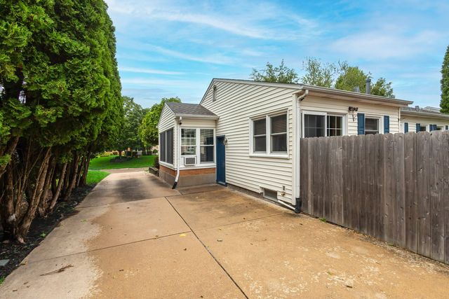 3206 35th Avenue, Rock Island, IL 61201