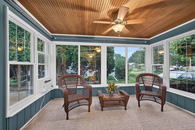 3206 35th Avenue, Rock Island, IL 61201