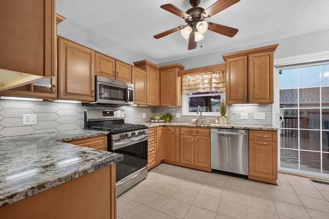 3206 35th Avenue, Rock Island, IL 61201