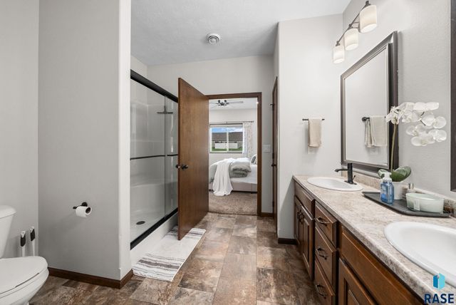 812 E El Dorado Ct, Sioux Falls, SD 57108