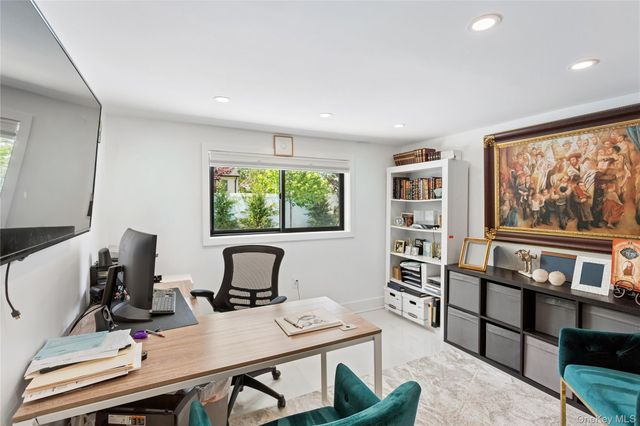 821 Longview Avenue, North Woodmere, NY 11581
