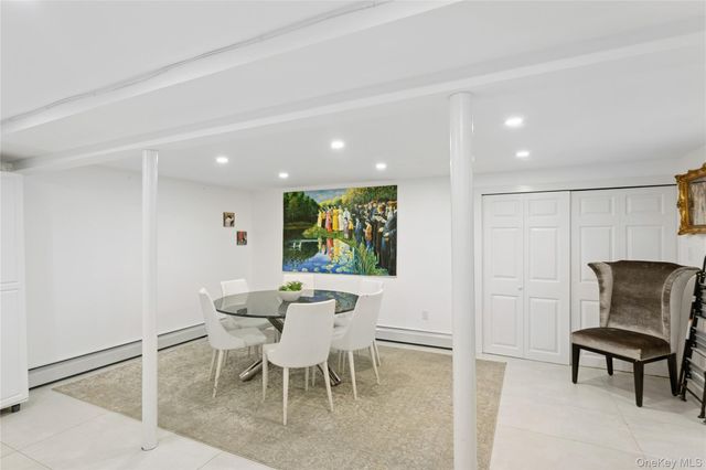 821 Longview Avenue, North Woodmere, NY 11581