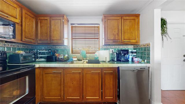 9373 Fontainebleau Blvd K234, Miami, FL 33172