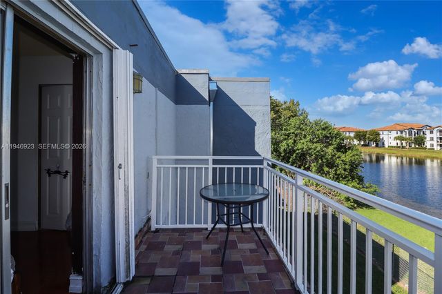 9373 Fontainebleau Blvd K234, Miami, FL 33172