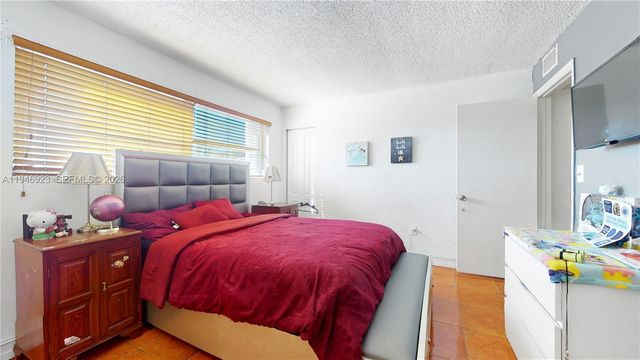 9373 Fontainebleau Blvd K234, Miami, FL 33172