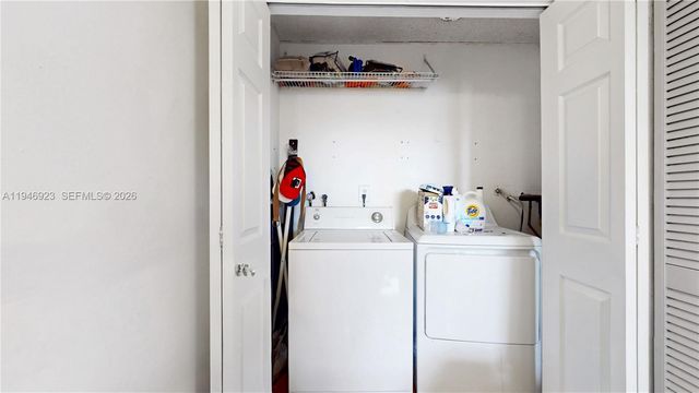 9373 Fontainebleau Blvd K234, Miami, FL 33172