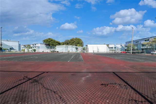 9373 Fontainebleau Blvd K234, Miami, FL 33172