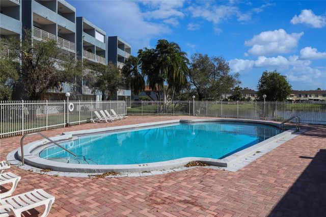 9373 Fontainebleau Blvd K234, Miami, FL 33172