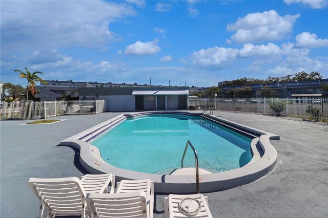 9373 Fontainebleau Blvd K234, Miami, FL 33172