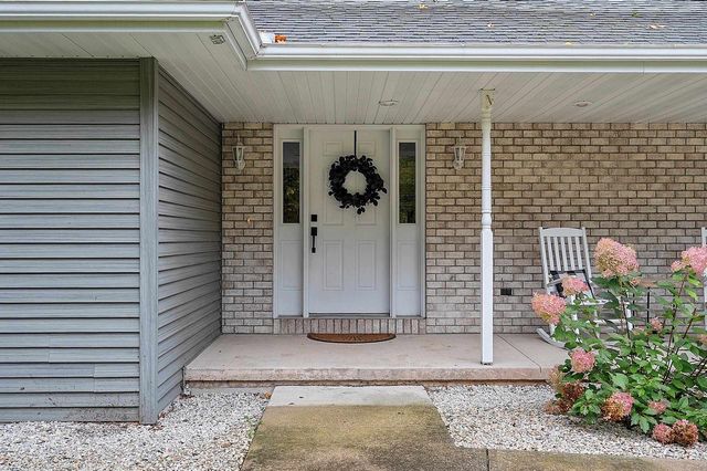 N5571 HENRY COURT, Luxemburg, WI 54217