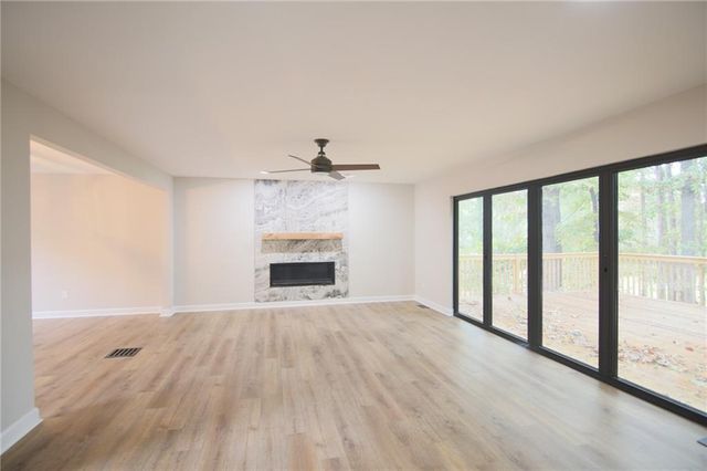 5702 Brynwood Circle NW, Acworth, GA 30101