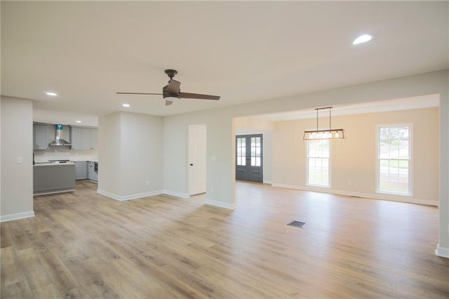 5702 Brynwood Circle NW, Acworth, GA 30101
