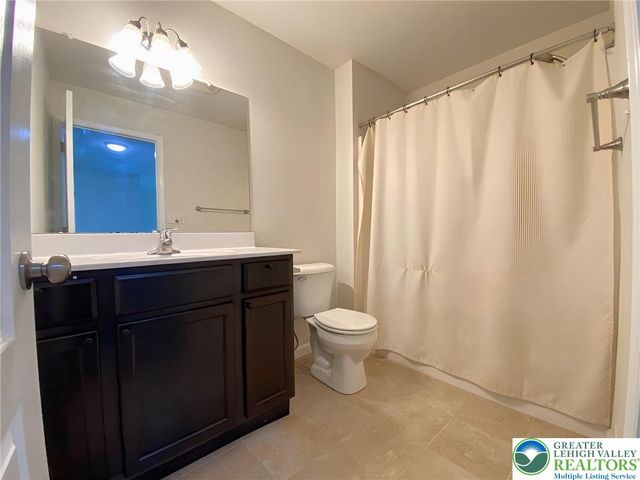 306 Redclover Lane, Upper Macungie Twp, PA 18104