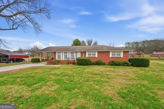111 Mckenzie Street, Adairsville, GA 30103