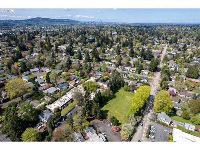 4215 Se KING Rd, Milwaukie, OR 97222