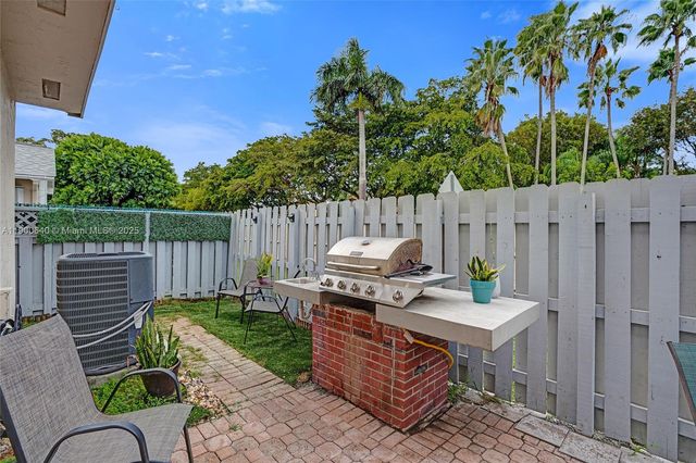 12221 SW 144th Ter, Miami, FL 33186