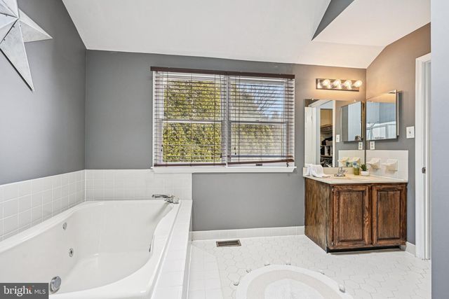 520 IRONWOOD WAY, Dresher, PA 19025