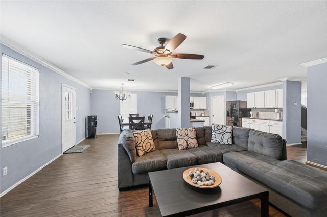 605 Jagera Way, Arlington, TX 76002