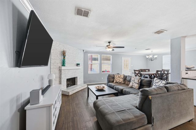 605 Jagera Way, Arlington, TX 76002