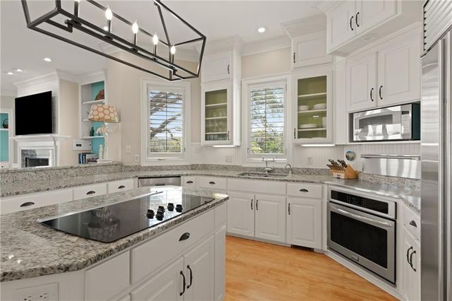 1709 Dixon Lane, St. Simons Island, GA 31522