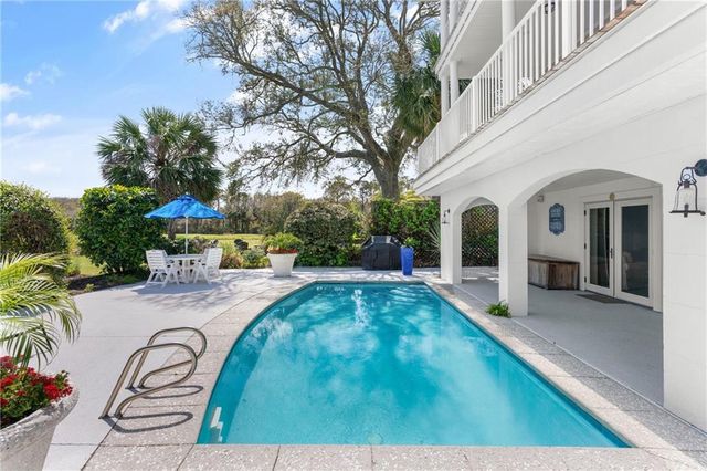 1709 Dixon Lane, St. Simons Island, GA 31522
