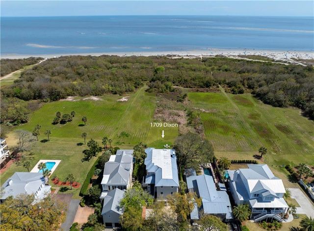 1709 Dixon Lane, St. Simons Island, GA 31522