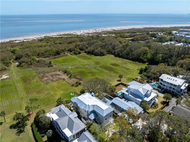 1709 Dixon Lane, St. Simons Island, GA 31522