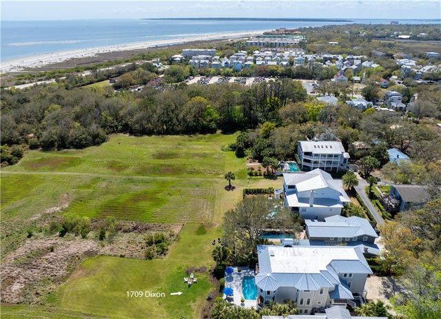 1709 Dixon Lane, St. Simons Island, GA 31522