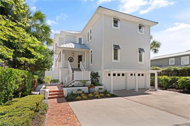 1709 Dixon Lane, St. Simons Island, GA 31522