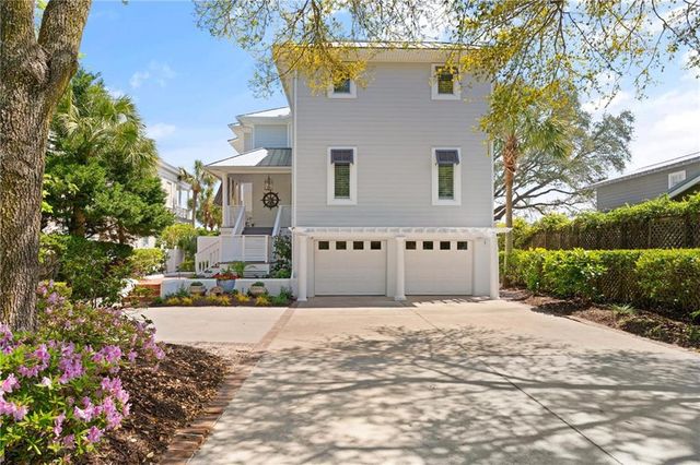 1709 Dixon Lane, St. Simons Island, GA 31522
