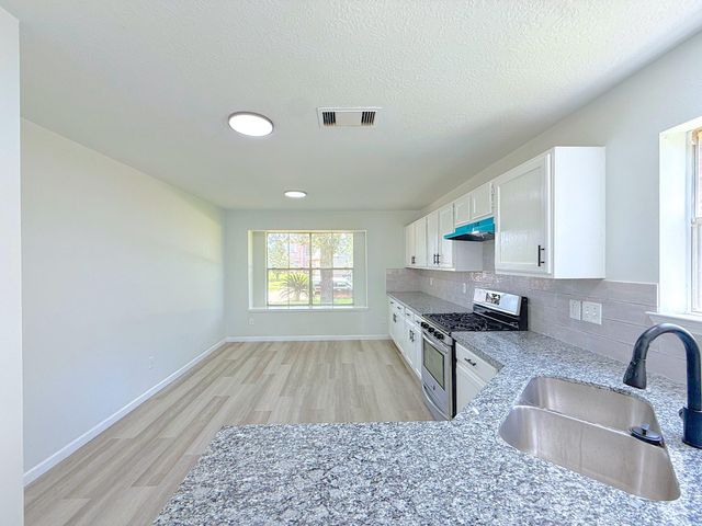 14638 Presidents Drive W, Houston, TX 77047