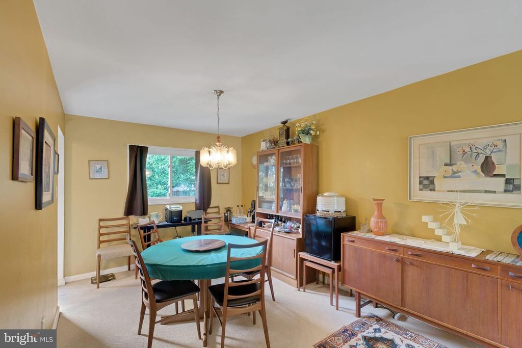 8613 HARTSDALE AVE, Bethesda, MD 20817