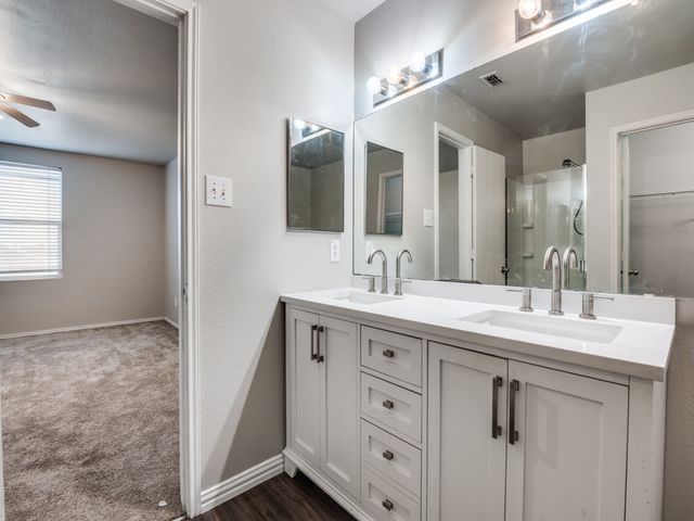 1035 Mayflowers Lane, Lancaster, TX 75134