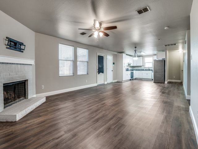 1035 Mayflowers Lane, Lancaster, TX 75134