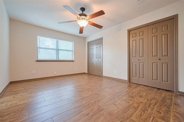 2307 Country Place Drive, Richmond, TX 77406