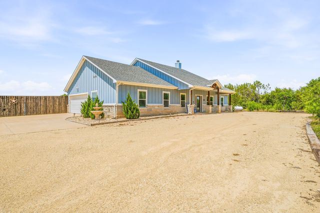 4305 Skyline Drive, Bluff Dale, TX 76433