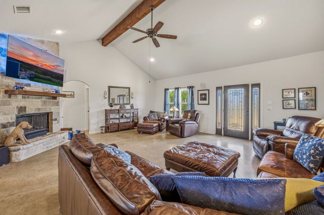 4305 Skyline Drive, Bluff Dale, TX 76433