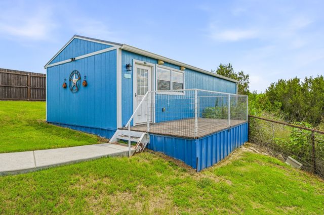 4305 Skyline Drive, Bluff Dale, TX 76433