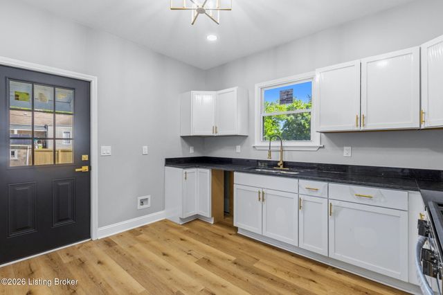 3343 Taylor Blvd, Louisville, KY 40215