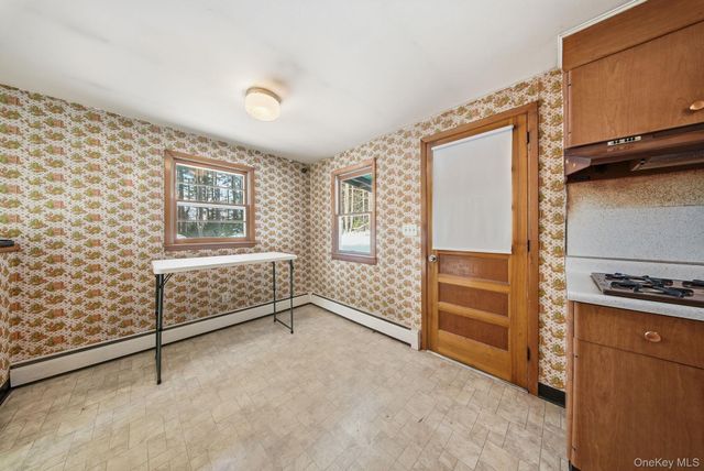 1124 State Route 42, Sparrowbush, NY 12780