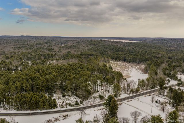 1124 State Route 42, Sparrowbush, NY 12780