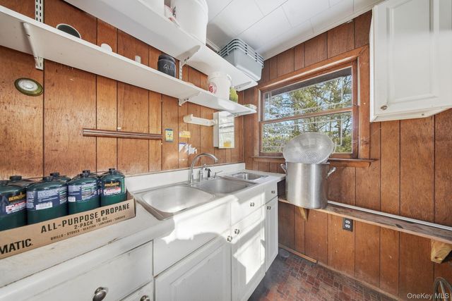 1124 State Route 42, Sparrowbush, NY 12780