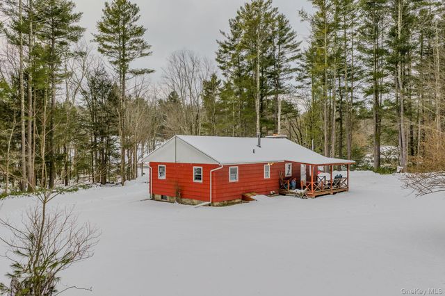 1124 State Route 42, Sparrowbush, NY 12780
