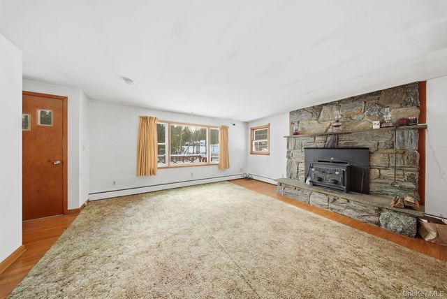 1124 State Route 42, Sparrowbush, NY 12780