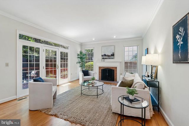 5105 WARREN PL NW, Washington, DC 20016