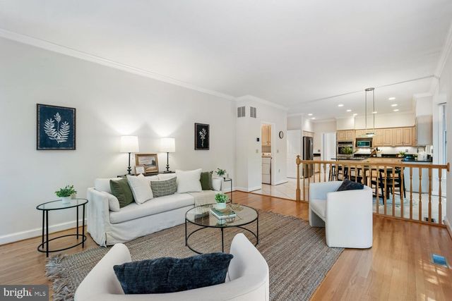5105 WARREN PL NW, Washington, DC 20016