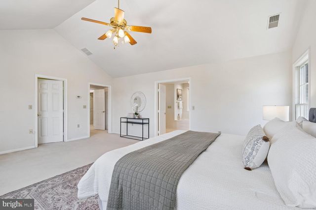 5105 WARREN PL NW, Washington, DC 20016