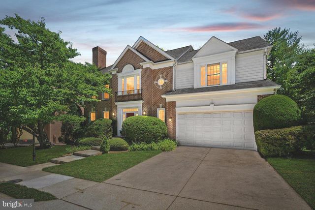 5105 WARREN PL NW, Washington, DC 20016