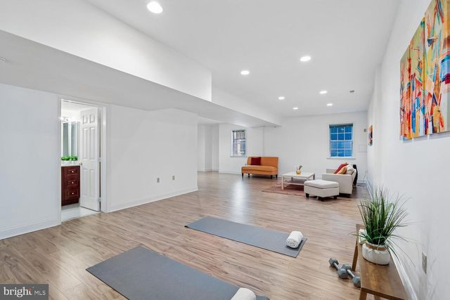 5105 WARREN PL NW, Washington, DC 20016