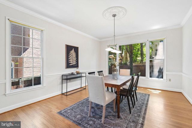 5105 WARREN PL NW, Washington, DC 20016